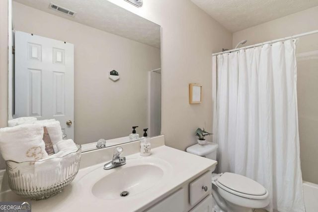 512 Stoneland Place, Lawrenceville, GA 30046
