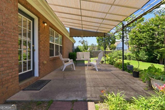 512 Stoneland Place, Lawrenceville, GA 30046