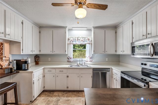 18622 Hawkins Church Rd, Dinwiddie, VA 23841