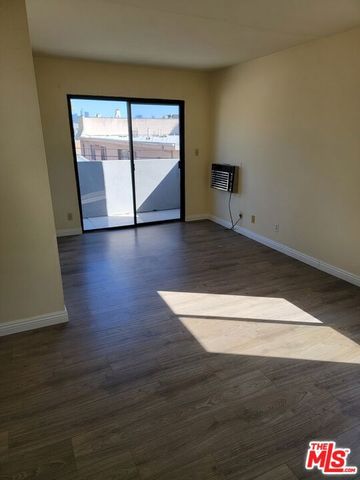 820 S St Andrews Place, Los Angeles, CA 90005