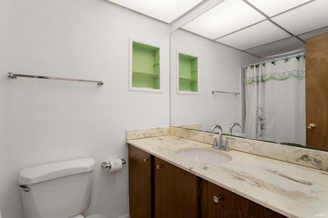 412 E Hively Avenue, Elkhart, IN 46517