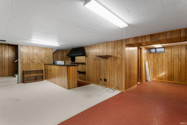 412 E Hively Avenue, Elkhart, IN 46517