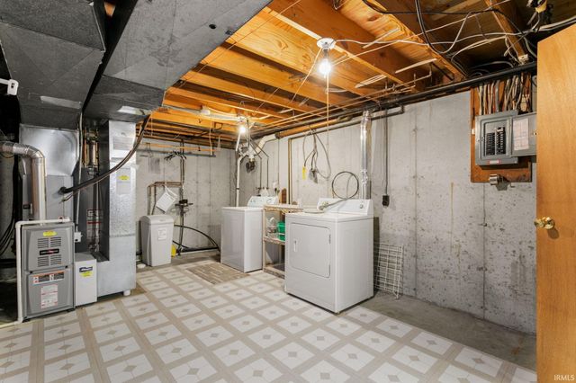 412 E Hively Avenue, Elkhart, IN 46517
