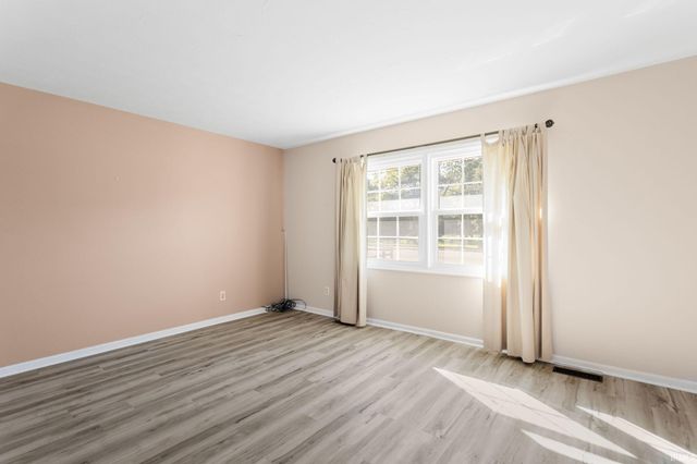 412 E Hively Avenue, Elkhart, IN 46517