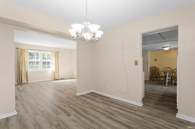 412 E Hively Avenue, Elkhart, IN 46517