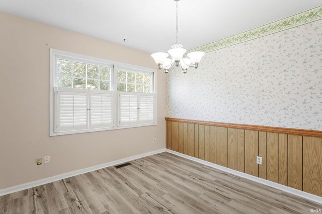 412 E Hively Avenue, Elkhart, IN 46517