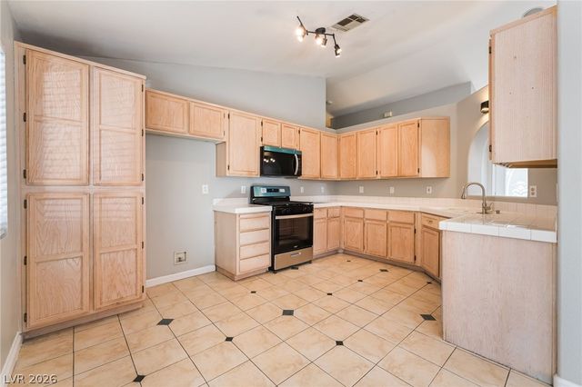 122 Red Coral Drive, Henderson, NV 89002