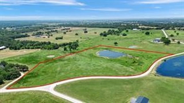 524 Jrc Road, Gainesville, TX 76240