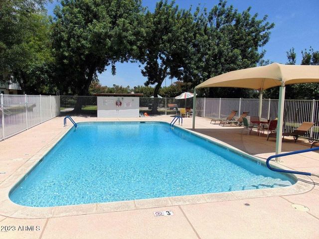 2532 W berridge Lane e204, Phoenix, AZ 85017