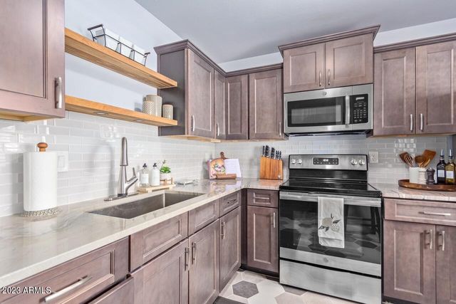 2532 W berridge Lane e204, Phoenix, AZ 85017