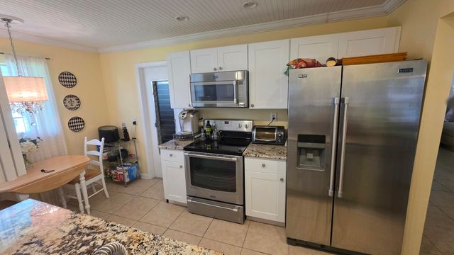 1707 SW 19TH Court, Boynton Beach, FL 33426
