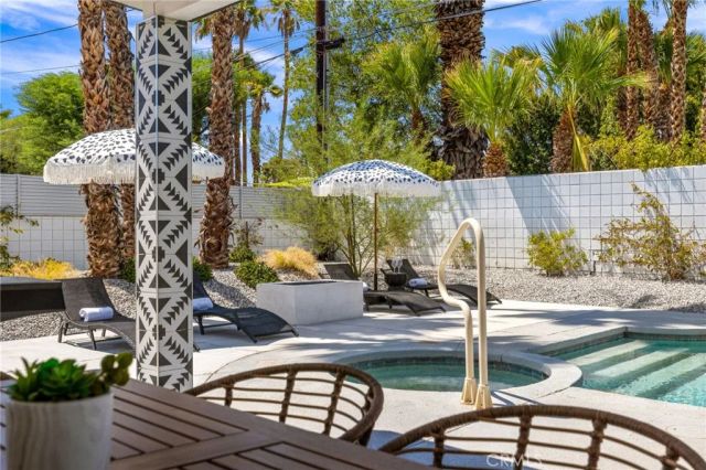 3030 E Vincentia, Palm Springs, CA 92262