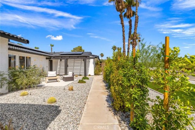 3030 E Vincentia, Palm Springs, CA 92262