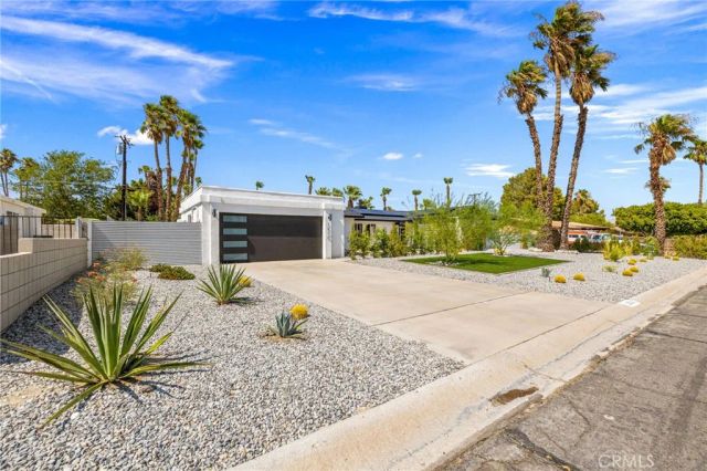 3030 E Vincentia, Palm Springs, CA 92262