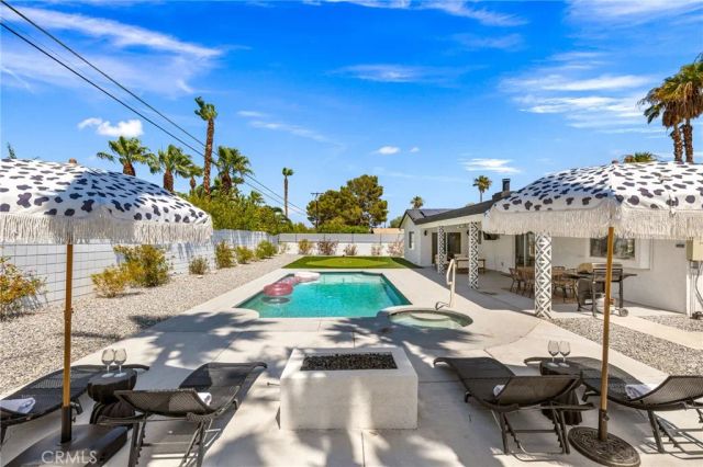 3030 E Vincentia, Palm Springs, CA 92262