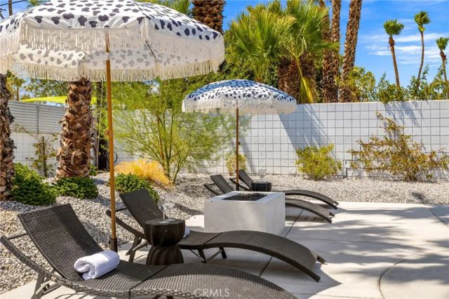 3030 E Vincentia, Palm Springs, CA 92262