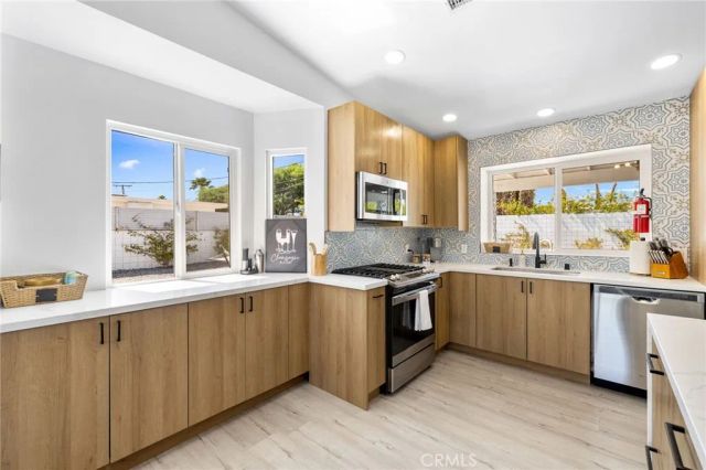 3030 E Vincentia, Palm Springs, CA 92262