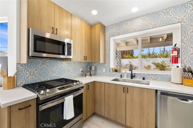 3030 E Vincentia, Palm Springs, CA 92262