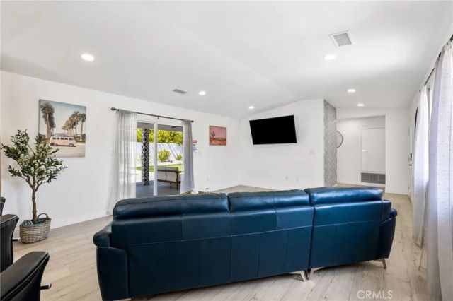 3030 E Vincentia, Palm Springs, CA 92262
