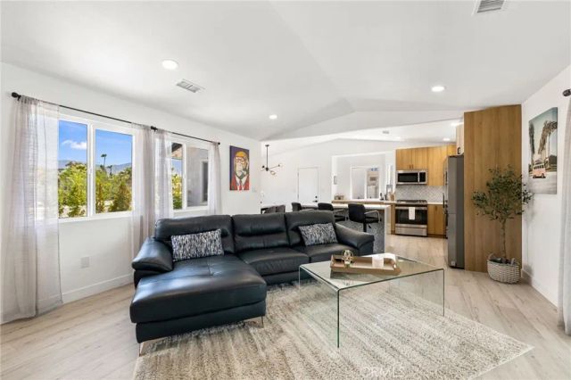 3030 E Vincentia, Palm Springs, CA 92262
