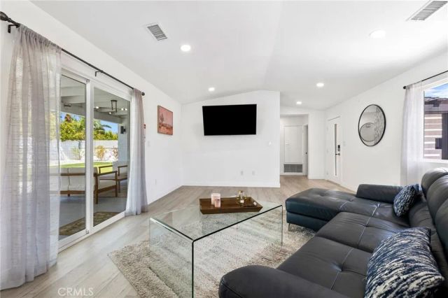 3030 E Vincentia, Palm Springs, CA 92262