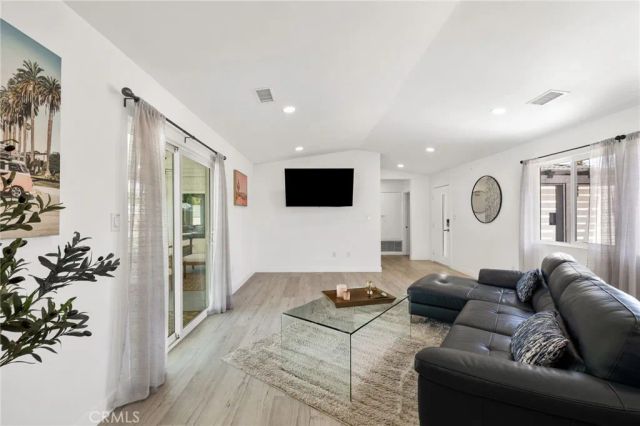 3030 E Vincentia, Palm Springs, CA 92262
