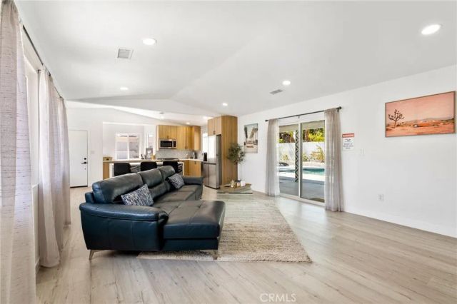 3030 E Vincentia, Palm Springs, CA 92262