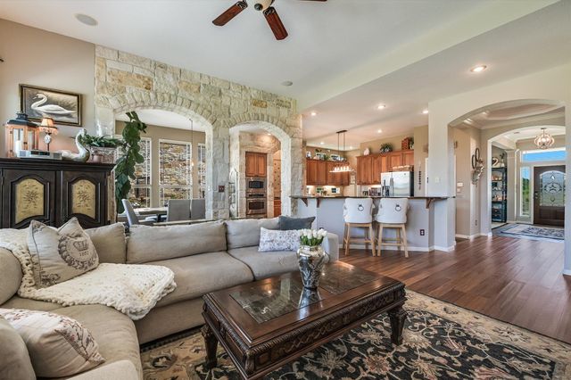 108 High Plains TRL, Spicewood, TX 78669