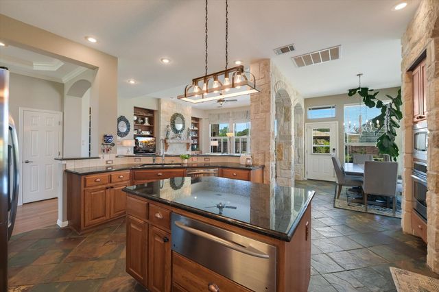 108 High Plains TRL, Spicewood, TX 78669