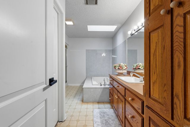324 Farquharson Ln, Pearcy, AR 71964