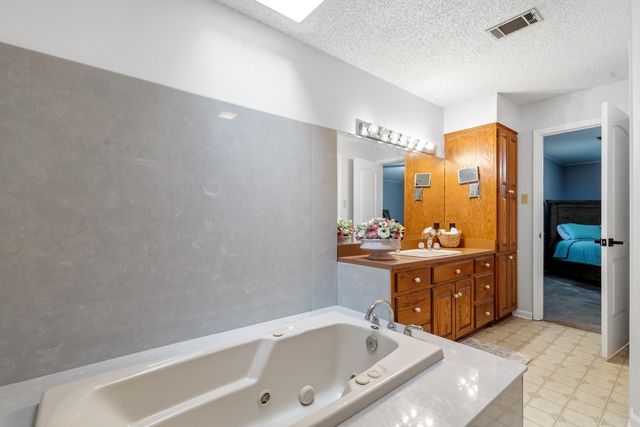 324 Farquharson Ln, Pearcy, AR 71964
