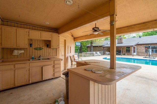 324 Farquharson Ln, Pearcy, AR 71964