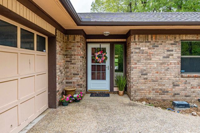 324 Farquharson Ln, Pearcy, AR 71964