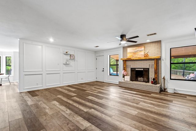 324 Farquharson Ln, Pearcy, AR 71964