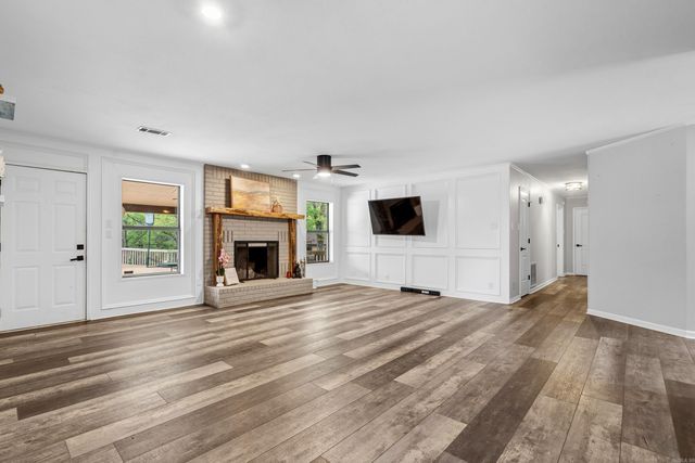 324 Farquharson Ln, Pearcy, AR 71964