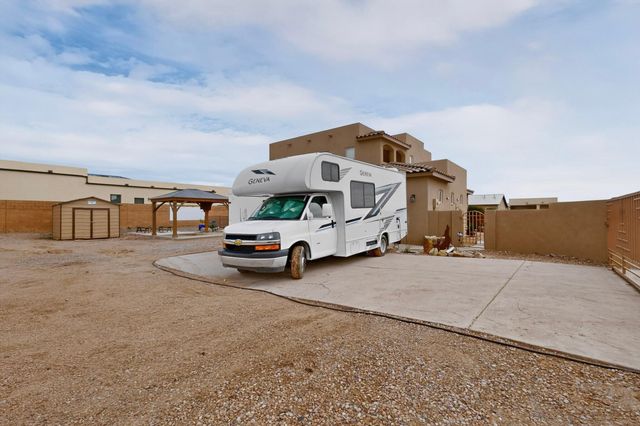 6530 Picardia Place NW, Albuquerque, NM 87120