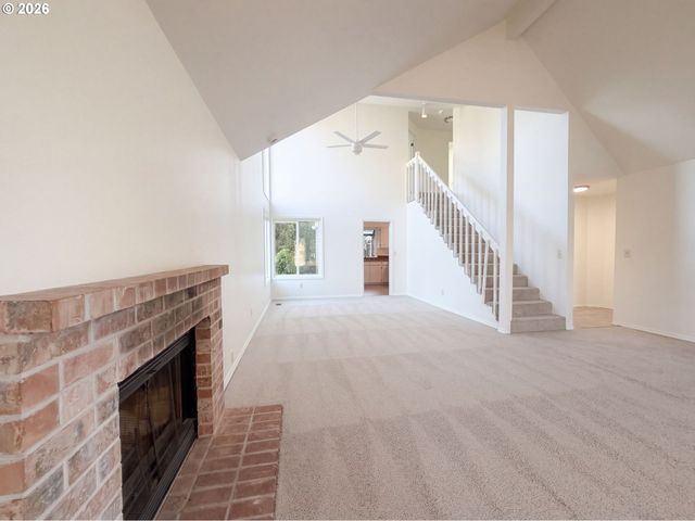 5810 Nw LANDING Dr, Portland, OR 97229