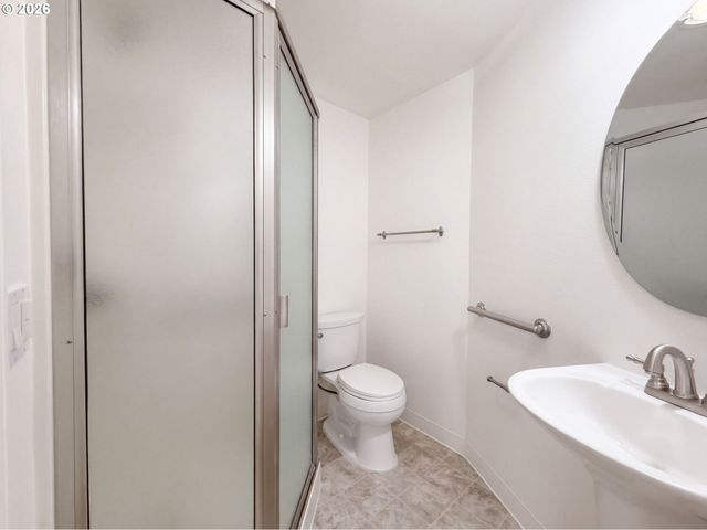 5810 Nw LANDING Dr, Portland, OR 97229