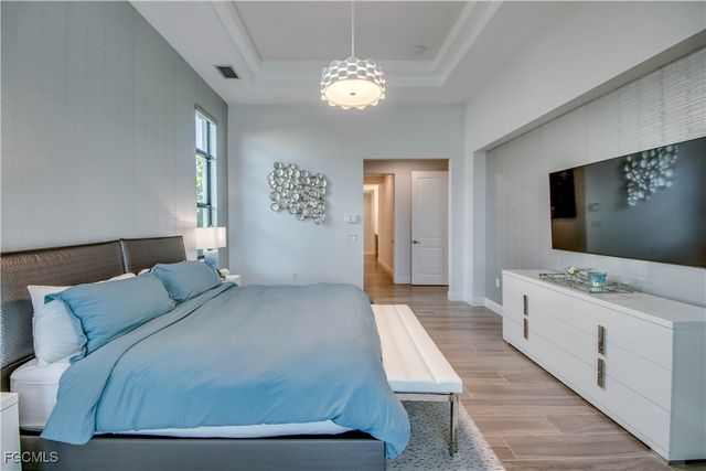 1732 SE 40th TER, Cape Coral, FL 33904