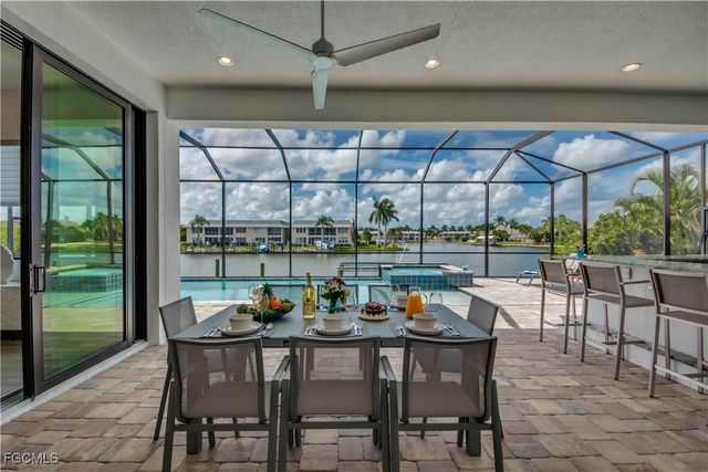 1732 SE 40th TER, Cape Coral, FL 33904