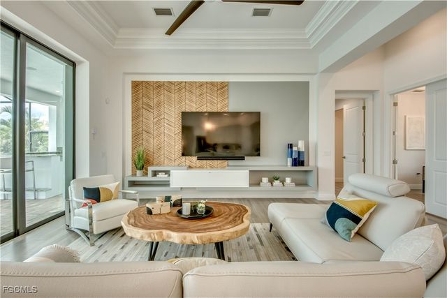 1732 SE 40th TER, Cape Coral, FL 33904