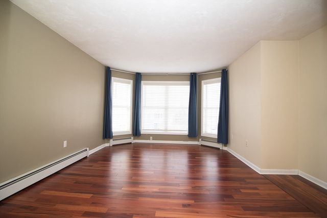 694 Westford St, Lowell, MA 01851