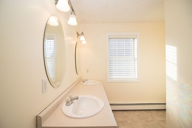 694 Westford St, Lowell, MA 01851