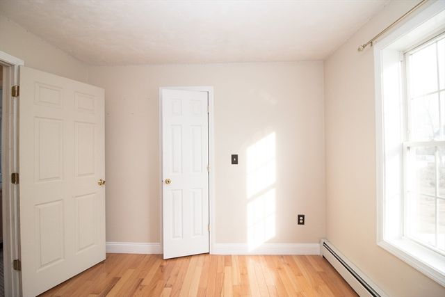 694 Westford St, Lowell, MA 01851