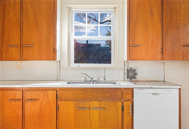 130 Wollaston Street, Cranston, RI 02910