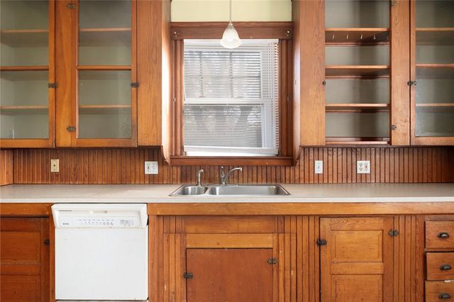 130 Wollaston Street, Cranston, RI 02910