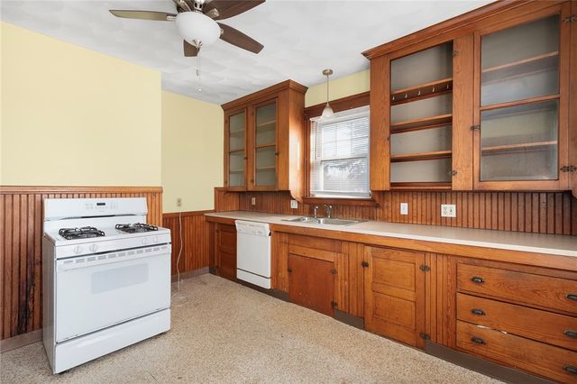 130 Wollaston Street, Cranston, RI 02910