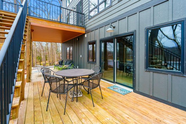 130 Singer Lake Trail, Baroda Twp, MI 49101