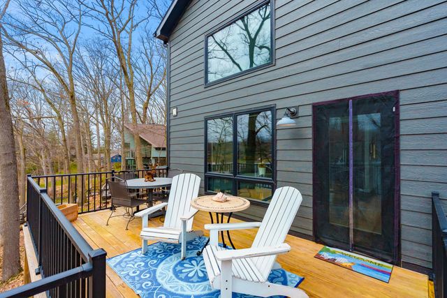 130 Singer Lake Trail, Baroda Twp, MI 49101