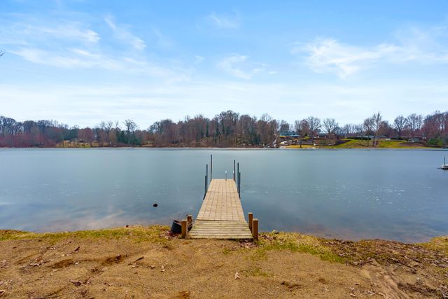 130 Singer Lake Trail, Baroda Twp, MI 49101